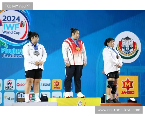 举重冠军李雯雯再夺金牌，刷新世界纪录，举重李雯雯最好成绩